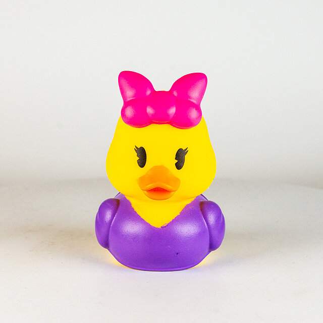 Disney, Pixar, Dreamworks, Nickelodeon - Daisy Duck