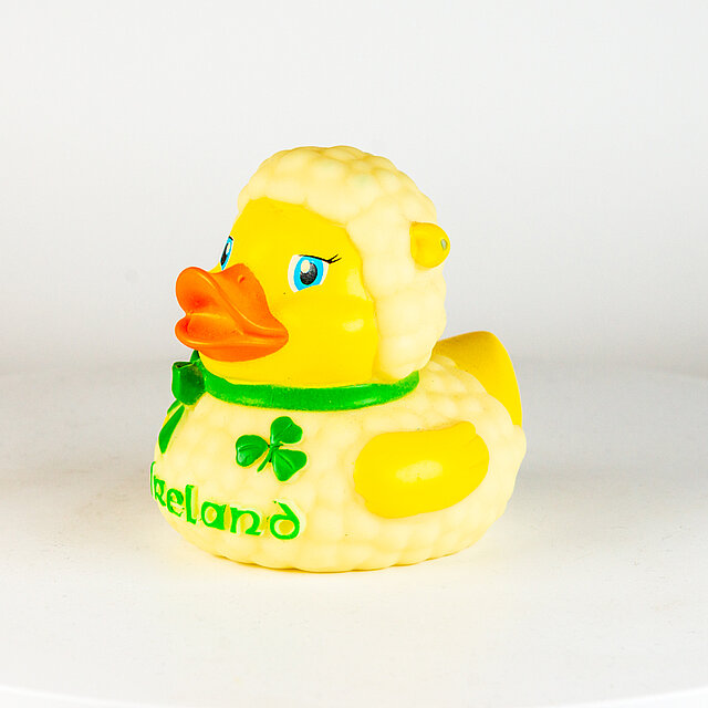 Irland - Schaf, weißes Fell mit Fliege und Kleeblatt, Ireland - Shamrock Gift Company