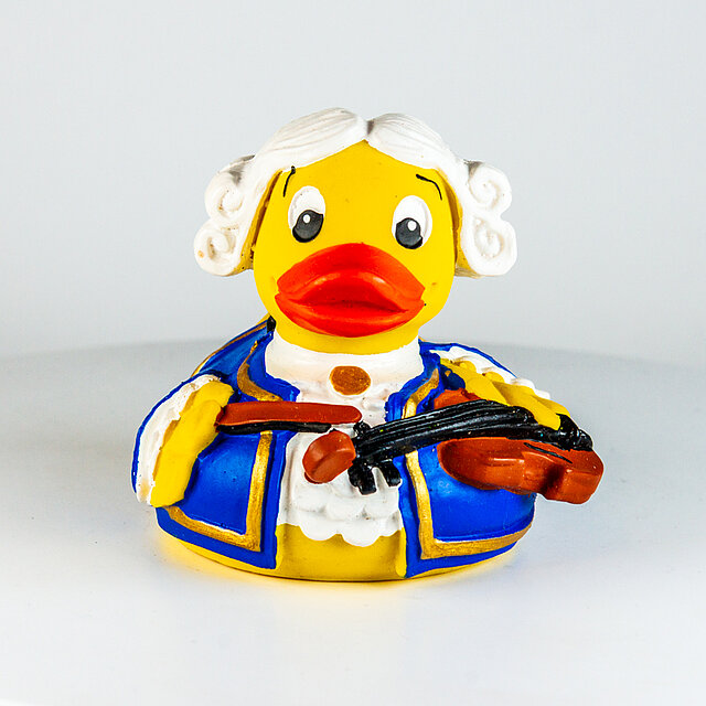 Austroducks // Wolfgang Amadeus Mozart mit Geige, blaue Jacke