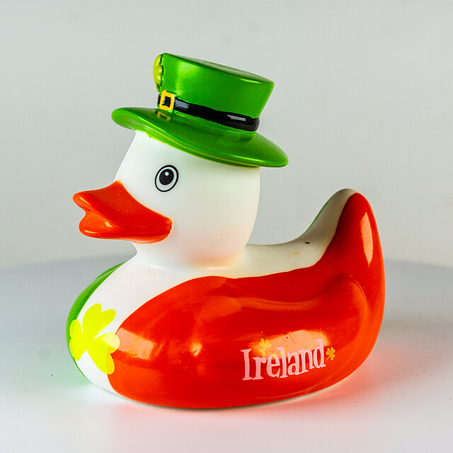 Irland - grün weiß orange mit St. Patrick Hut, Kleeblatt, Ireland - Shamrock Gift Company