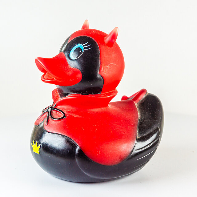 Royal Ducks // Devil, Teufelin "Out of the blue" Royal Ducks // Devil, Teufelin "Out of the blue"
