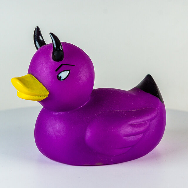 Devil Duckies // Lilla 2000 (Accoutrements) Devil Duckies // Lilla 2000 (Accoutrements)