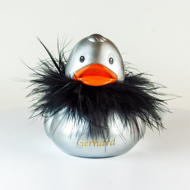 Factotum // Diva silber mit schwarzer Federboa - "Gerhard"