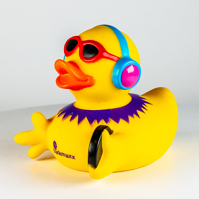 Factotum // DJ - Disk Jockey - "bademaxx" Factotum // DJ - Disk Jockey - "bademaxx"
