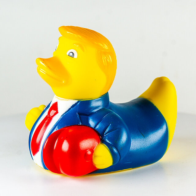 Donald Trump mit roter Kappe