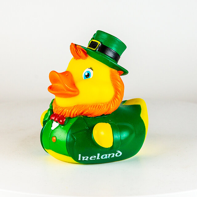 Irland - grüner Anzug mit St. Patrick Hut, dunkelgrüner Fliege, Kleeblatt, heller Vollbart, Ireland - Shamrock Gift Company