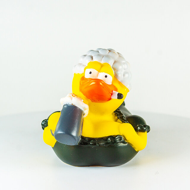 Bavarian Ducks - Oktoberfest i München, tradisjonell drakt, dirndl, øl og sigarett "Maria" Bavarian Ducks - Oktoberfest i München, tradisjonell drakt, dirndl, øl og sigarett "Maria"